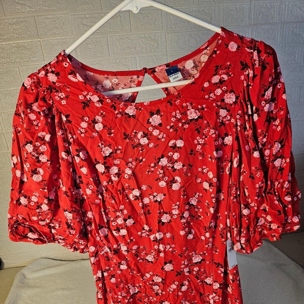 Old Navy Red floral dress with pink/white flowers, size L